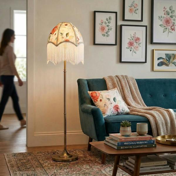 1920s Vintage Lamp Shade with Pastel Pink and Green Floral Decoration Image 6