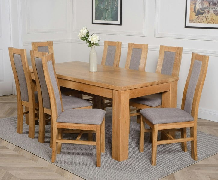 That's Furniture Dakota Large Oak Dining Table with Stanford Oak Chairs