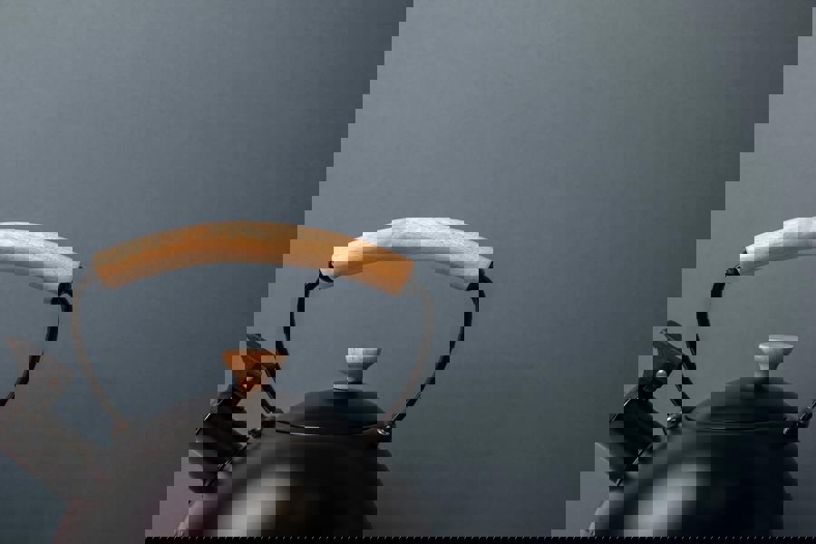 La Cafetière Black Whistling Kettle with Wooden Handle, 1.6L