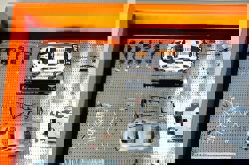 bentley gt3 2015 gt3 asia #77 with display case almost real 430306