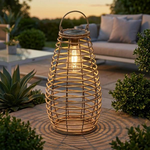 Garden Greatness Venus Natural Rattan Solar Garden Lantern