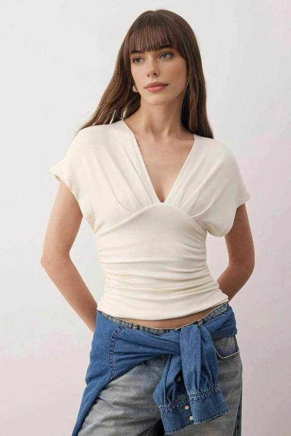 WOVCOR Fitted Gathered Detail Knitted Blouse