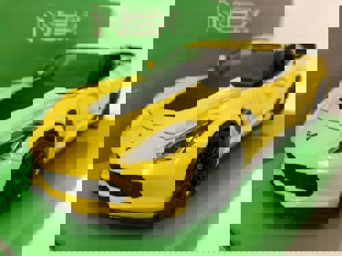 2017 chevrolet corvette z06 yellow 1:24 27 scale welly 24085y