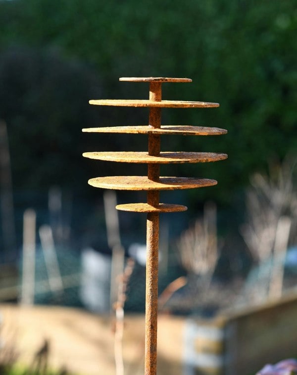 Savage Works Layered Ball Stake