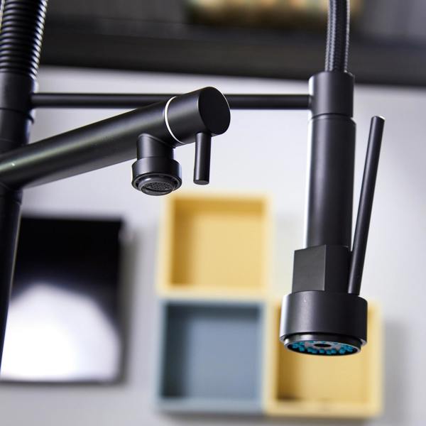 Flode Alta | Single Lever Kitchen Sink Mixer Tap with Swivel Spout | Matt Black Finish