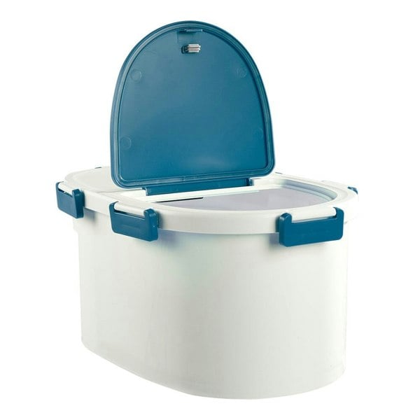 Airtight Pet Food Storage Container for Dogs and Cats Living and Home