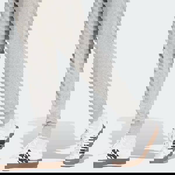 93fcbbe81ab84e520772b3c0eed05e58