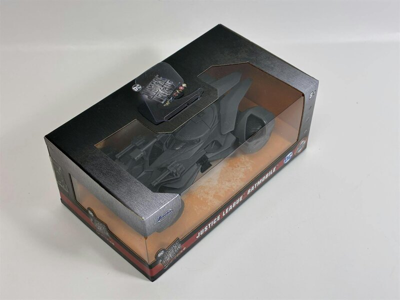 MCSlots Batman Justice League Batmobile 1:32 Scale Jada 99230