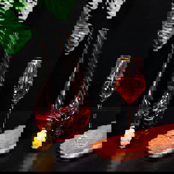 Gr8 Home Wine Decanter U-Shape Blown Glass Aerating Red Wine Carafe Pourer Dispenser 1.5L