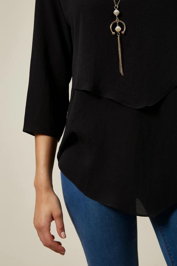 Hoxton Gal 3/4 Sleeve Relaxed Layered Top With Necklace In Black