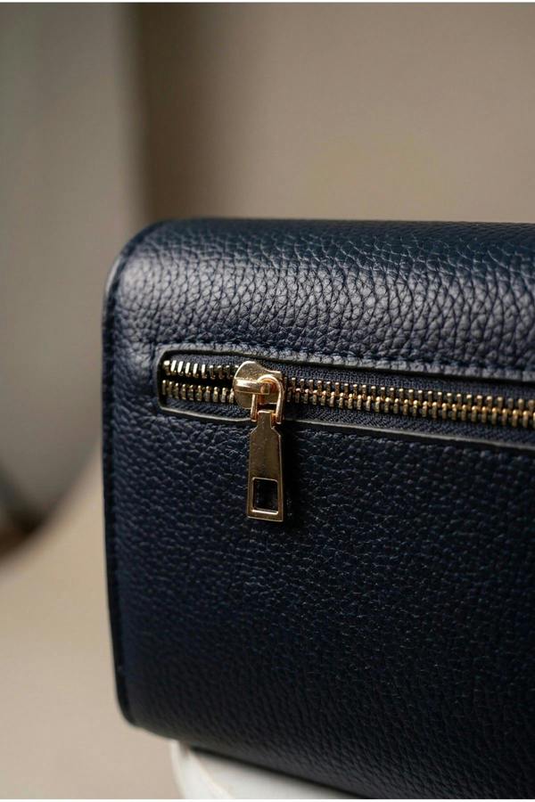 ikrush Constance Pebbled Faux Leather Text Bag