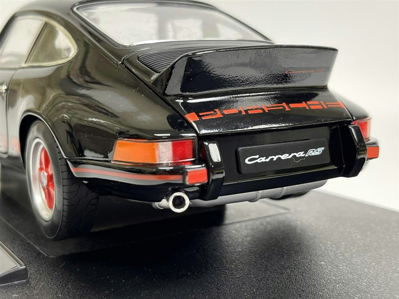 Welly 1973 Porsche 911 Carrera RS Black 1:18 Scale Welly 18044bk