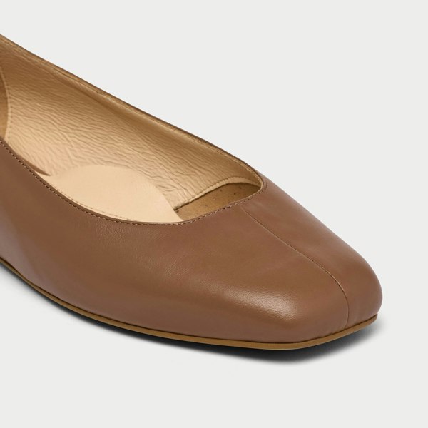 Calla Lucinda Flat Shoes for Bunions & Wide Feet - Tiramisu Leather