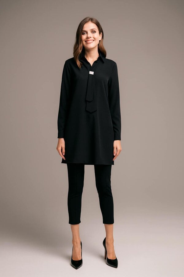 Hoxton Gal Oversized Long Sleeves Shirt Collar Tunic Top with Brooch Detail in Black