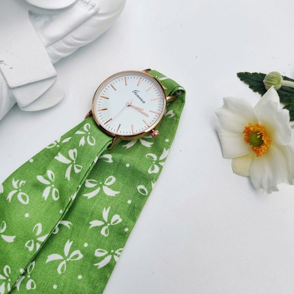 Floral Print Geneva Wristwatch