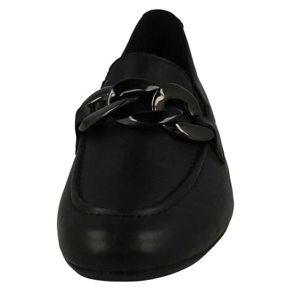 Remonte Ladies Remonte Smart Flat Shoes With Chain Detail D0K00