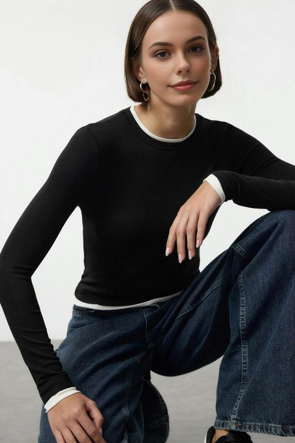 WOVCOR Color Block Fitted Knit Blouse
