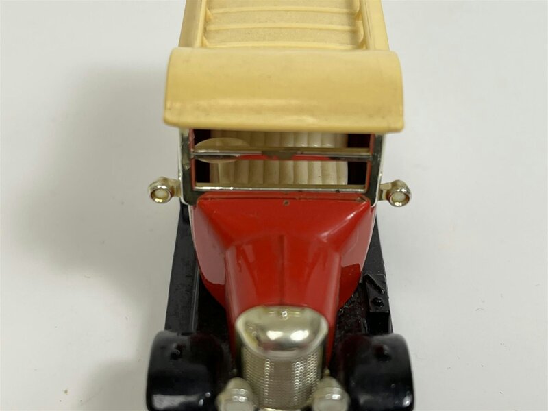 MCSlots Victor Arts Torquay Royal Doulton Van Pro Motors Lledo VATRD01D B2