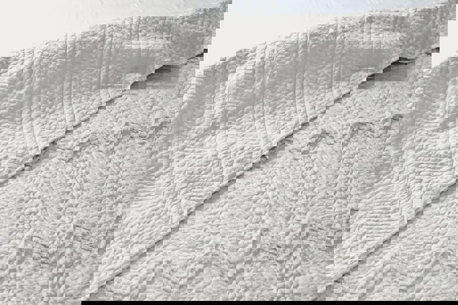 Smart Living Luxurious Zig-Zag Polyester Bedspread - Natural