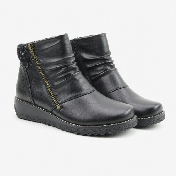 Heavenly Feet PERRY Ankle Boots   in  Black