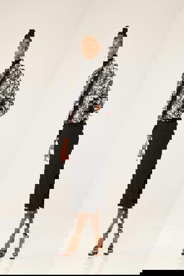 NoirBrushStrokeElegance, MonochromeInkPalette, EbonyCanvasChic, CharcoalBrushedEssence, BlackWhiteBrocadeCraft, GrayscaleStrokesStyle, SlateCanvasBrushedCharm, ShadowyPaletteGlam, InkedMonochromeBlazer, NoirCanvasHarmony,