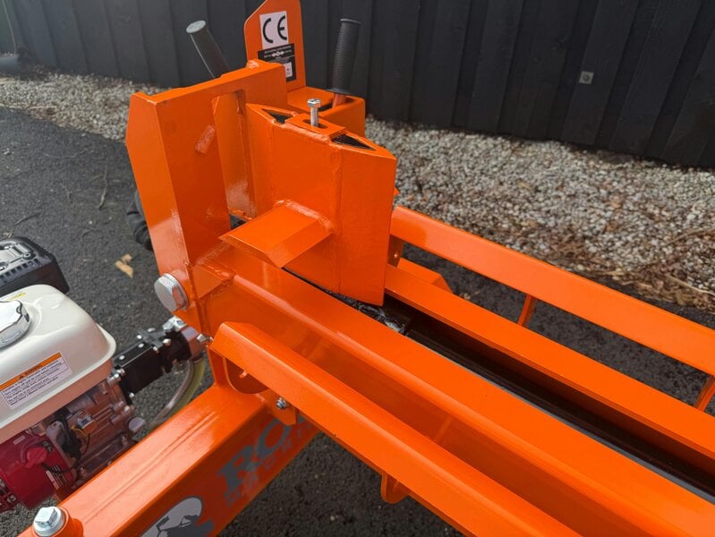 Rock Machinery 20ton Dual Action log splitter