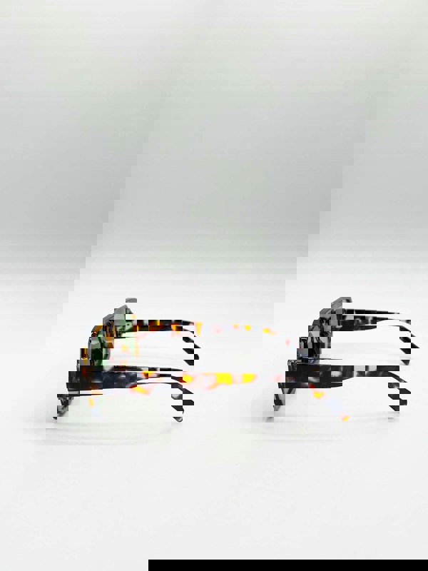 SVNX Retro Navigator Sunglasses in Green Brown Tortoiseshell