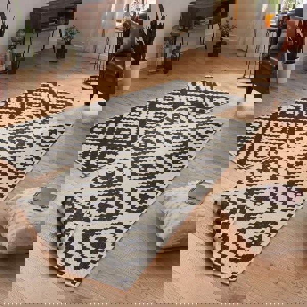 The Rugs Malta Reversible Indoor-Outdoor Rug - Stylish