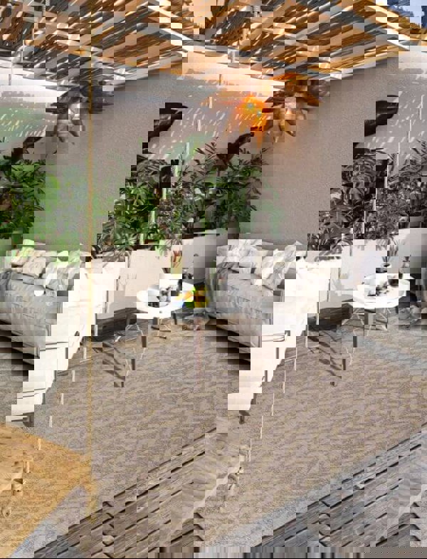 The Rugs Indoor-Outdoor Chevron Design Rug