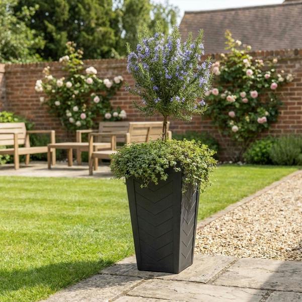 Nicoman Savana Black Chevron Recycled Rubber Plant Pot