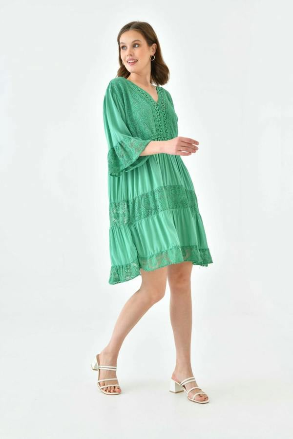 Hoxton Gal Oversized 3/4 Sleeves Lace Detailed V Neck Mini Dress in Green