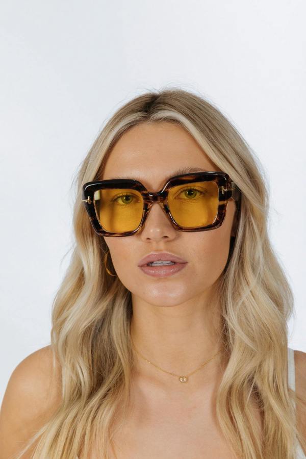 Bold Square Sunglasses in Leopard Yellow - svnx