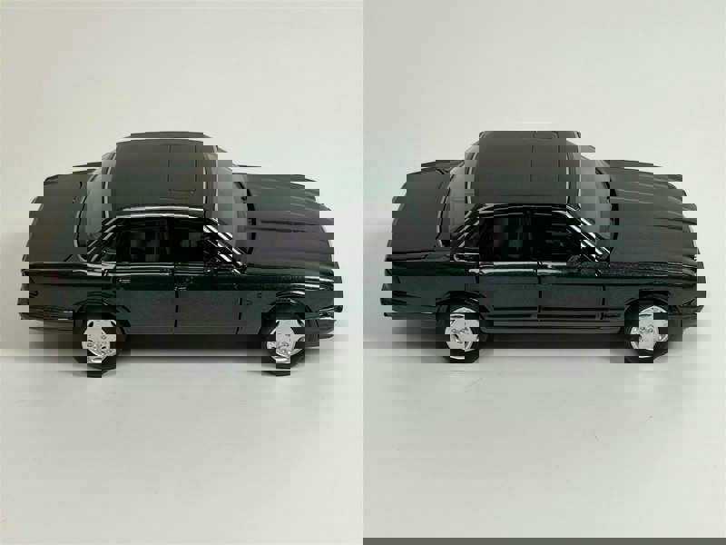 Tayumo Jaguar XJ6 Green LHD 1:32 Scale - Light & Sound Tayumo 32110015