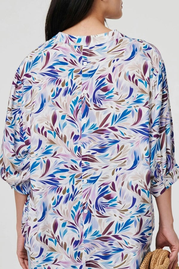 Blue | Abstract Curve Hem 3/4 Sleeve Shirt
