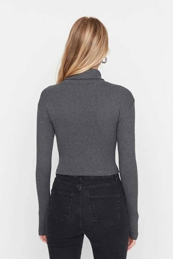 WOVCOR Fitted Turtleneck Knit Blouse with Finger Detail