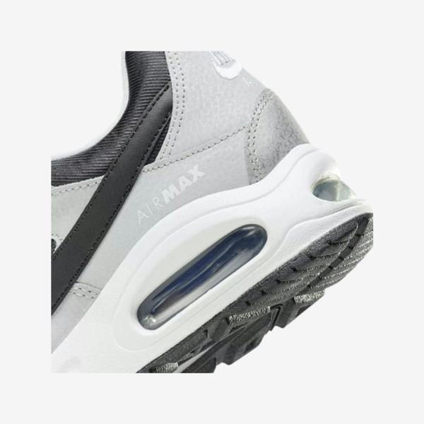 Nike 718896-001 Sneakers   in  Black