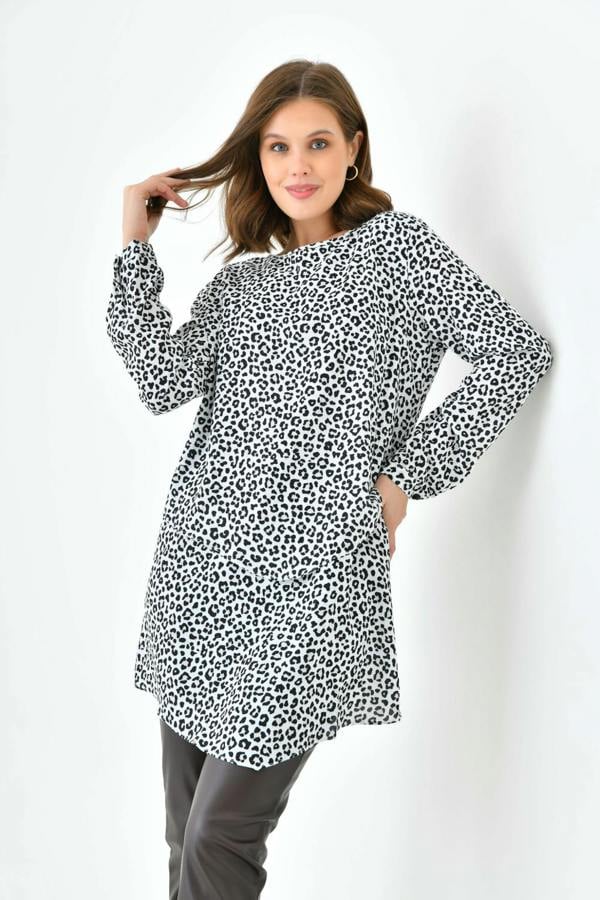 Hoxton Gal Oversized 3/4 Sleeves Crew Neck Layered Tunic with Leopard Print in Brown and White