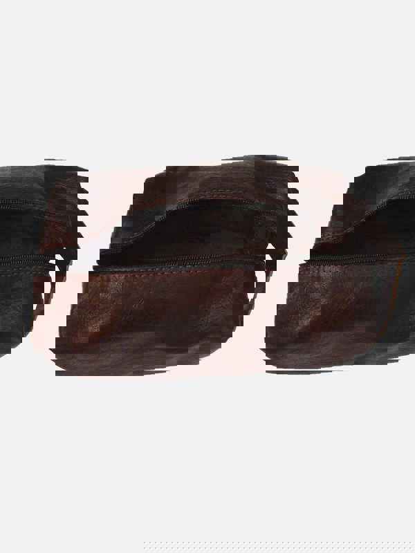 Berber Leather Leather Wash Bag in Brown