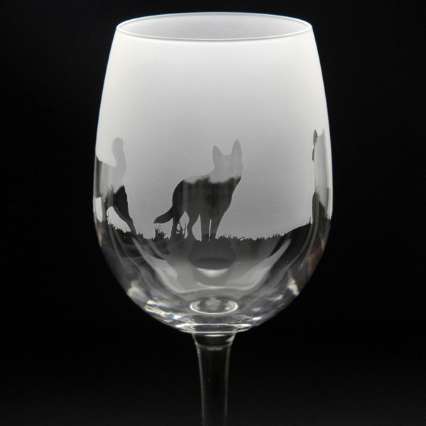 Glyptic Glass Art Husky Dog Crystal Wine Glass - Hand Etched/Engraved Gift