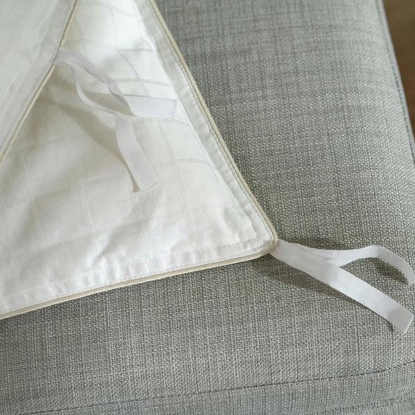 Soak&Sleep Soft as Down with Silk Duvet - Signature Ties