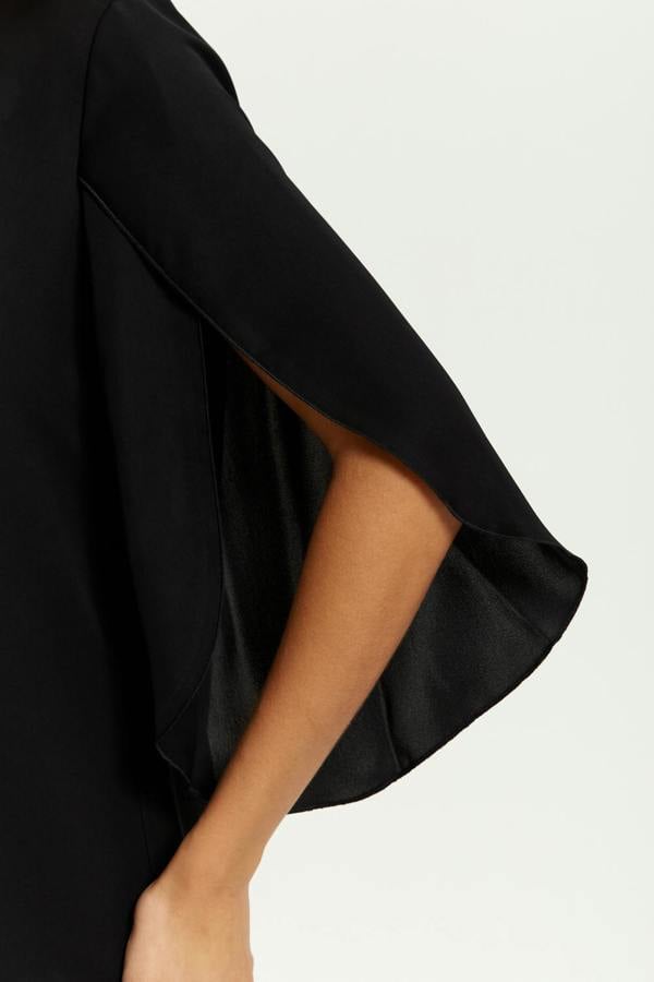 Hoxton Gal Oversized V Neck Top with Split Sleeves in Black