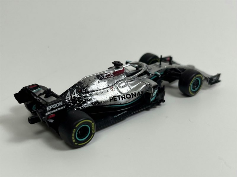 Tarmac Lewis Hamilton #44 Barcelona Pre-season Testing 2020 1:64 Tarmac Works IXO T64GF036LH2