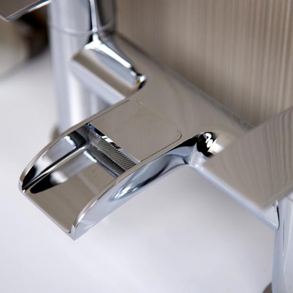Flode Femund | Bath Filler | Chrome