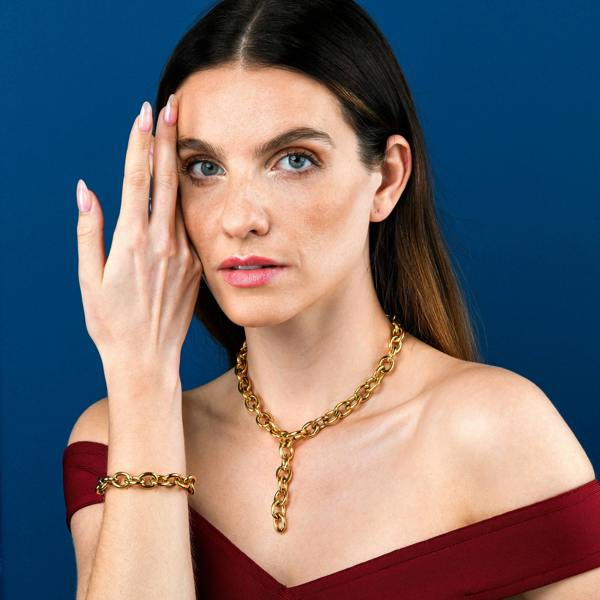 namana Chunky Gold Necklace with Oval Links for Women in Stainless Steel