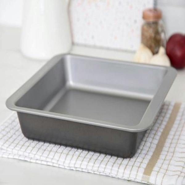1 x Non-Stick Brownie Pan Tray Bake with Loose Base