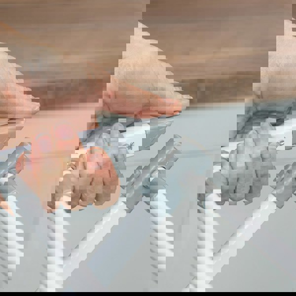 JVL Extendable 3 Tier Concertina Clothes Airer, White