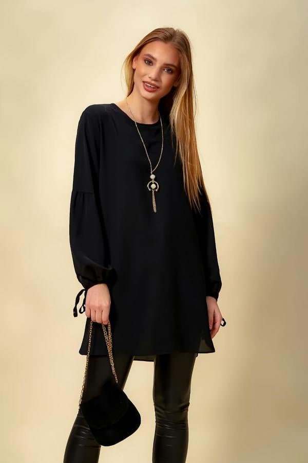 Hoxton Gal Oversized Patchwork Sleeves Top in Black