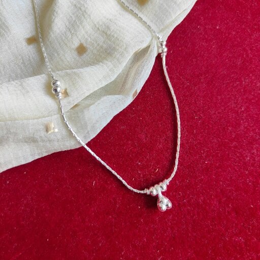 The Colourful Aura 925 Silver Heart Dangle Boho Thin Payal Anklet
