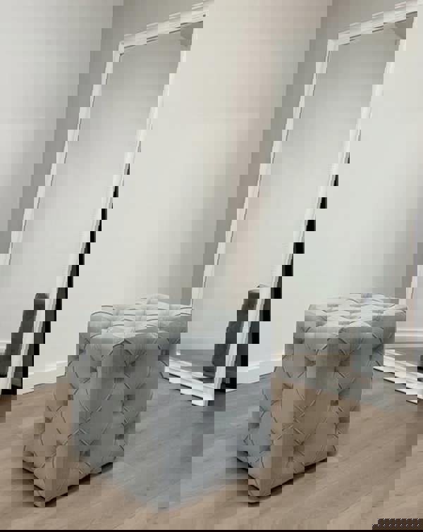 Luxury deep buttoned ottoman coffee table for UK homes - ISTOOLS