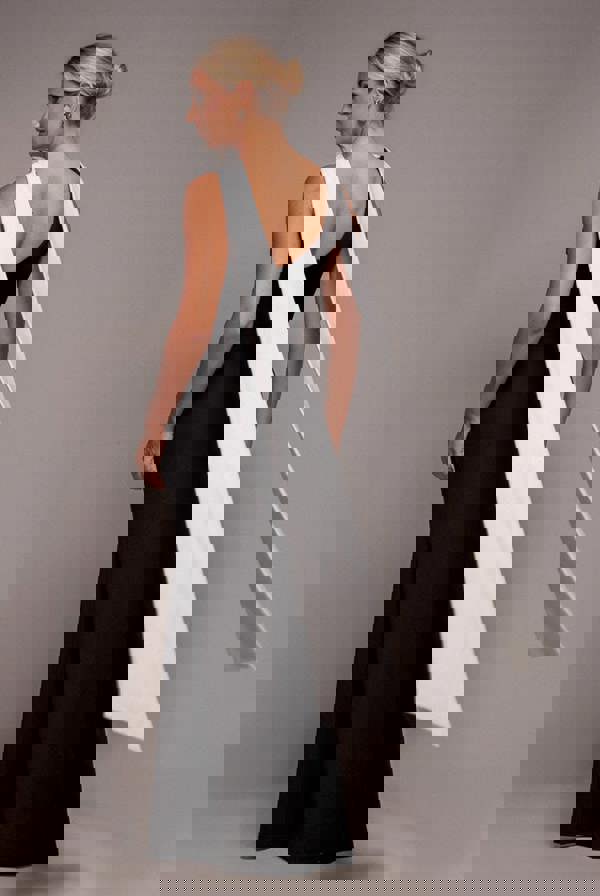 Contrast Crepe Halterneck Maxi Dress With Sash - Black Cream DR5044